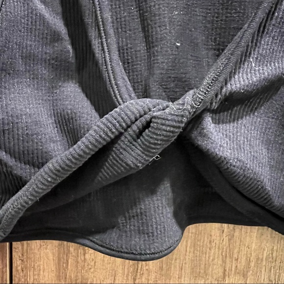 Garage twist cami - Picture 3 of 4